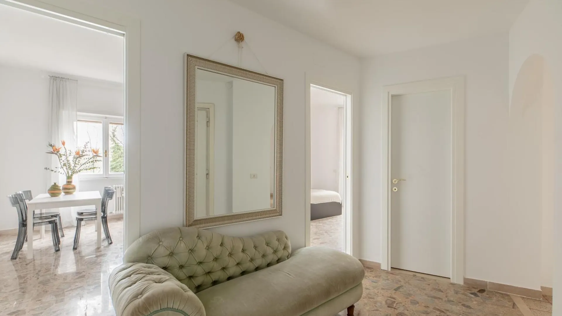 Apartment Iflat Spacious & Comfortable Apt Near The Vatican Rome